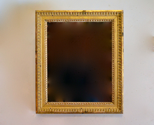 Lot 275: Small 18th cent Louis XVI gilt framed mirror. H50 x W42,5cm.