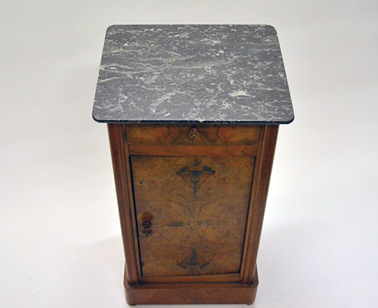 Lot 289_1: 19th cent Louis Ph. Burl walnut grey marble top side table. H73,5xW38xD32cm.