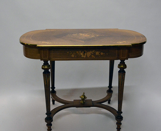 Lot 394: Elegant 19th cent one drawer Nap.lll rosewood center table with fine floral marquetry. H73xW100xD60cm.