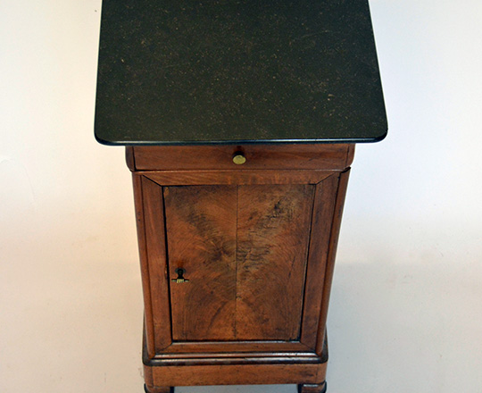 Lot 419_2: 19th cent Louis Ph. Black marble top side table.H74xW40xD32,5cm.