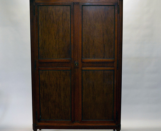 Lot 459: Elegant and clean line 19th cent two door mahagany armoire with adj.shelves interior. H200xW130xD52cm.