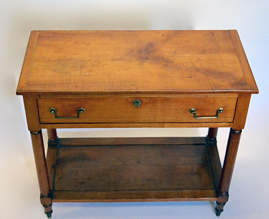 Lot 473_1: 19th cent cherry country single drawer console. H82xW90xD43cm.